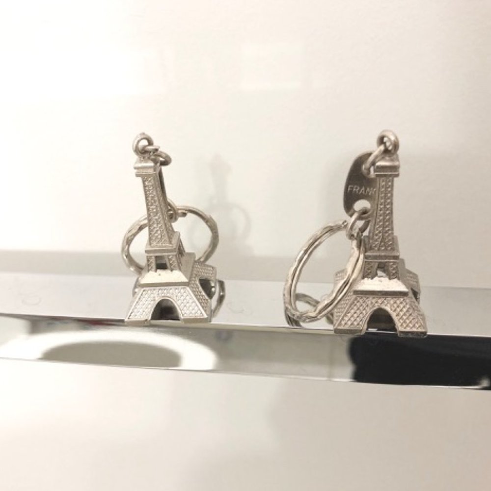 NEW Matching 2 Paris Eiffel Tower Keychain